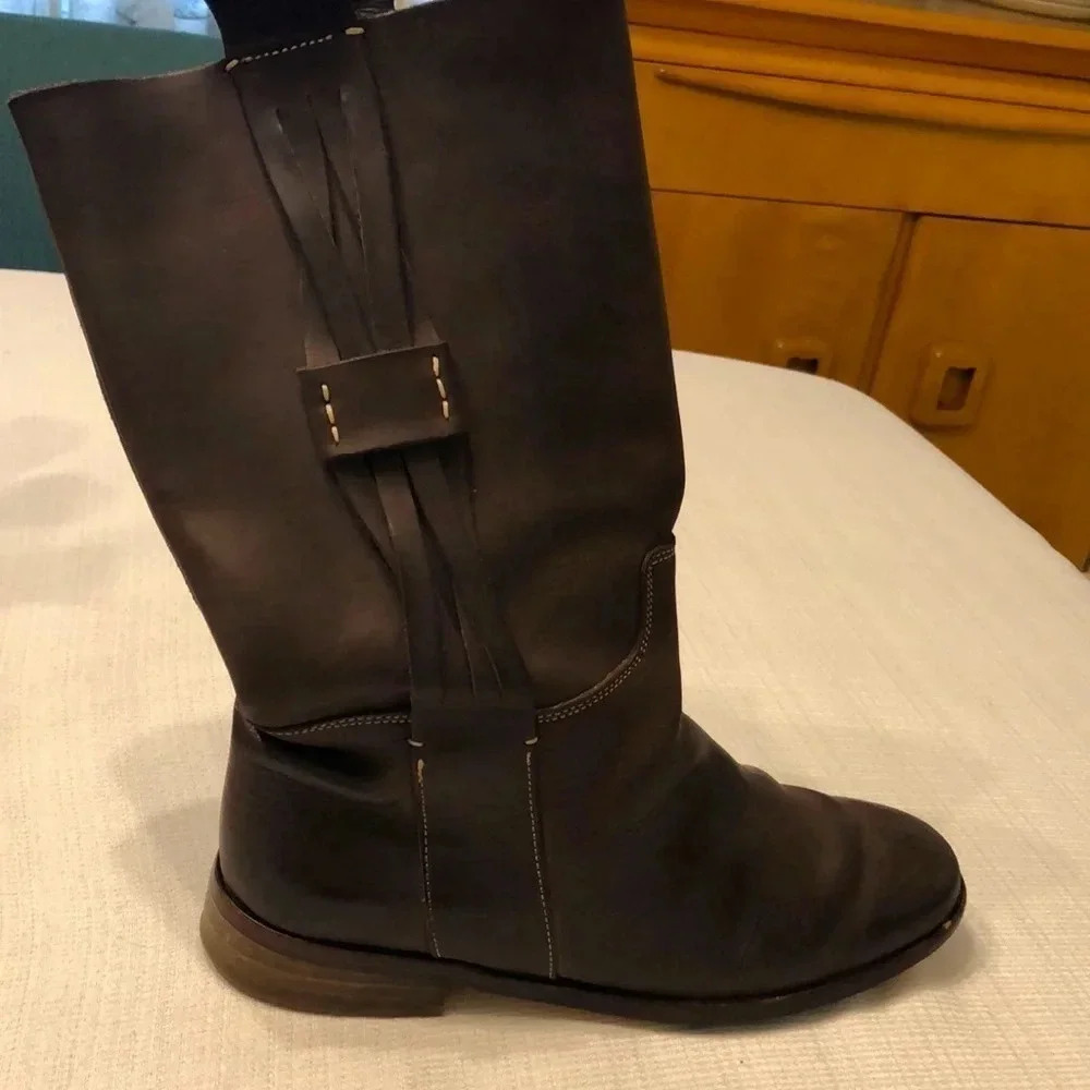 MaxMara leather mid-calf boots